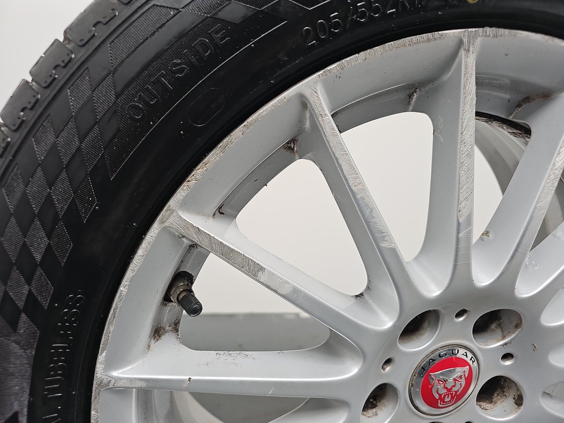 Jaguar Xe X760 17" Inch Alloy Wheel With Tyre 205/55/R17 Gx73-1007-Ta - photo 7