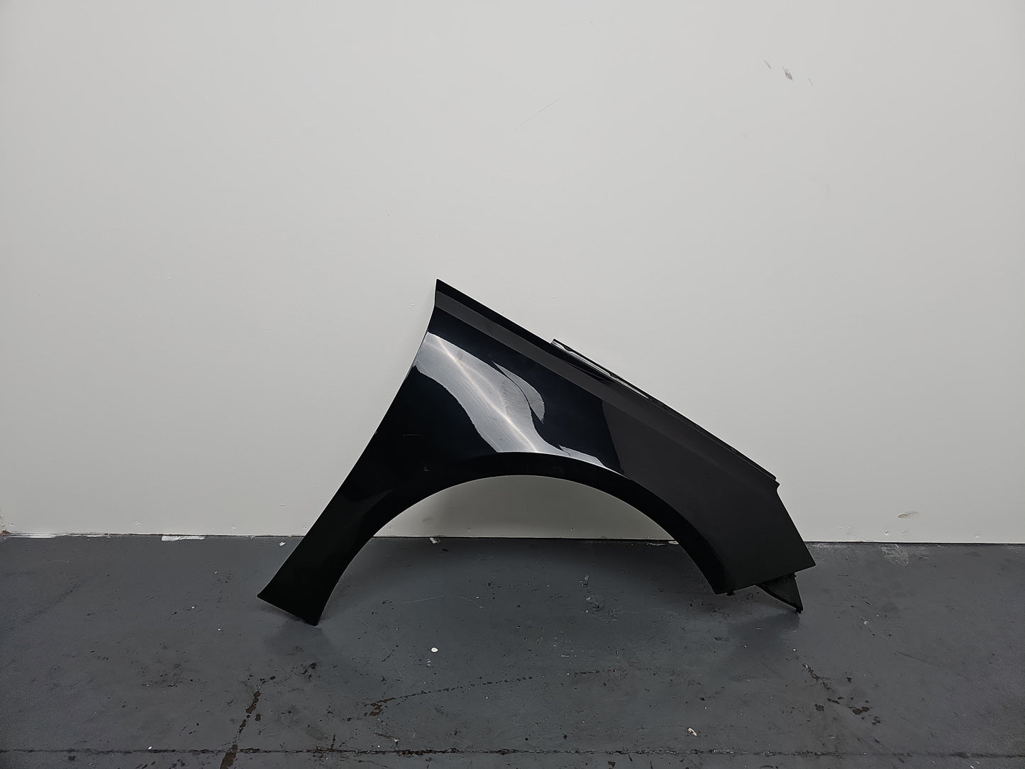 Wing Front RH 1