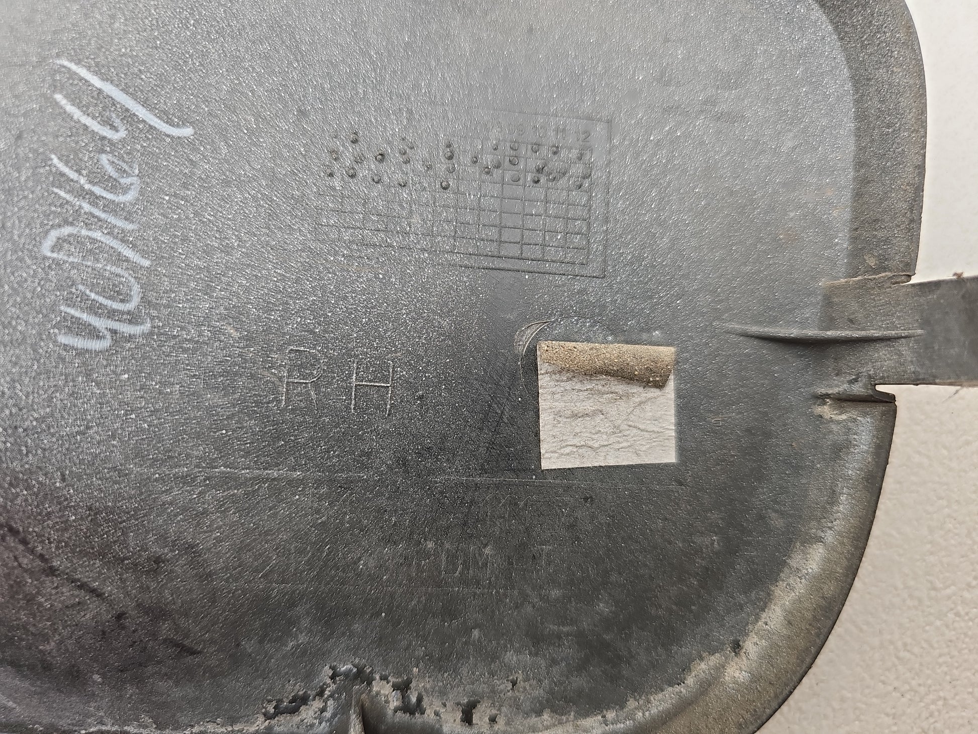 C Post Upper Trim RH 6