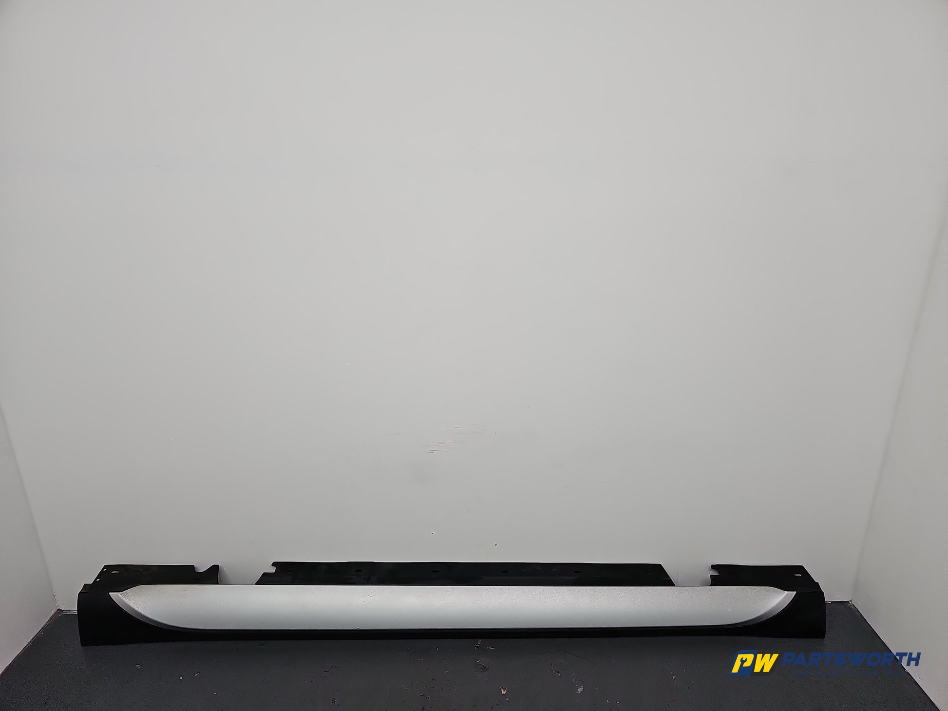 Side Skirt LH 1