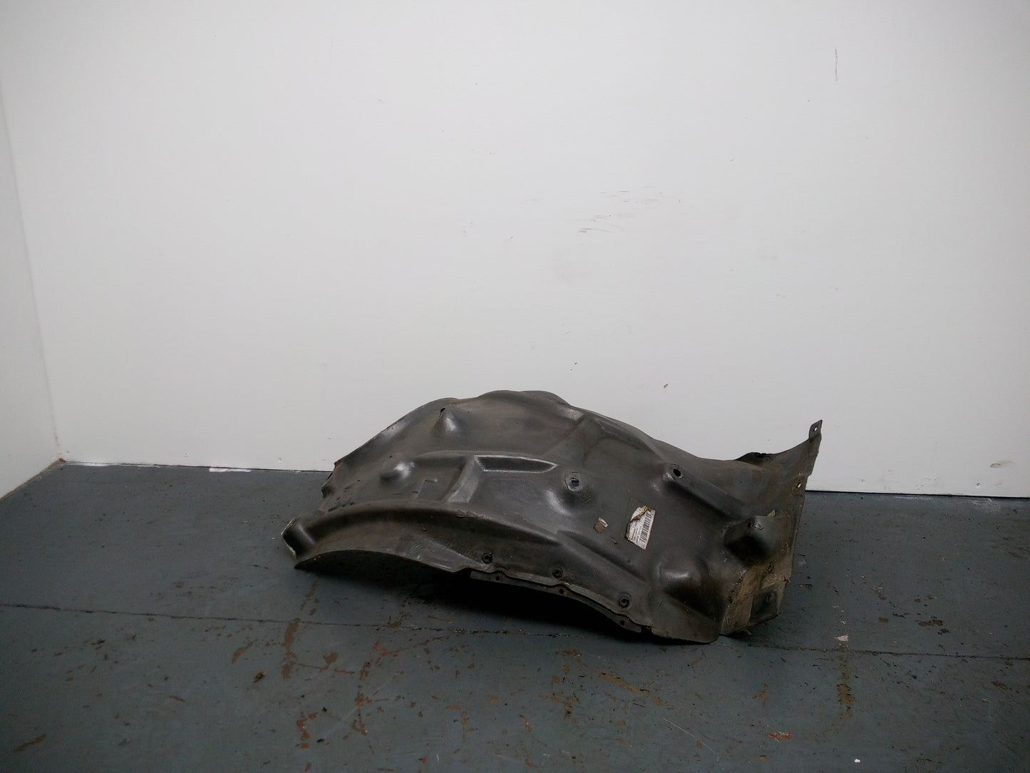 Wheel Arch Inner Trim Front LH 1