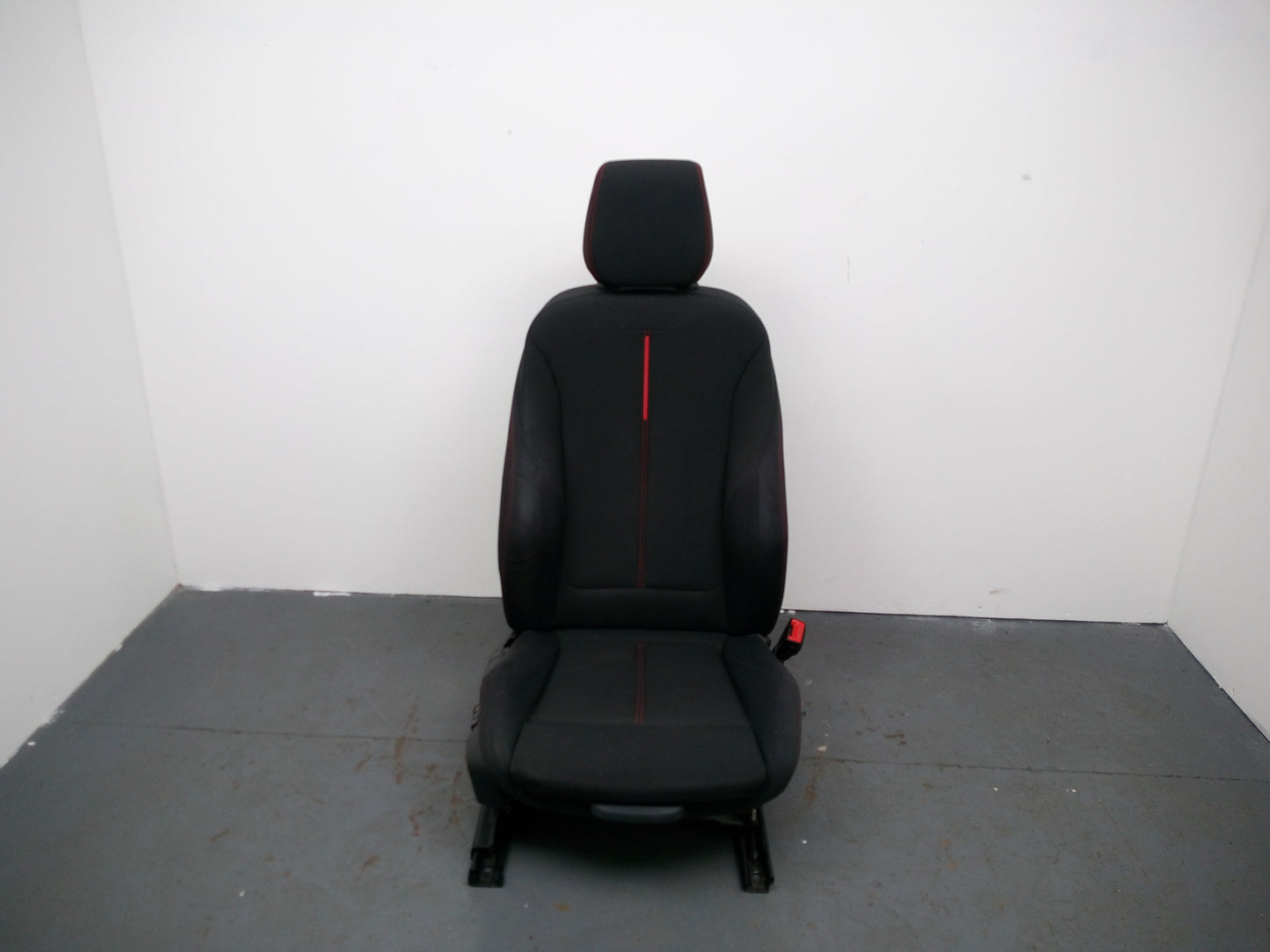 Bmw 1 F20 F21 2011-2015 Drivers O/S Black Front Seat Memory Red Stitching