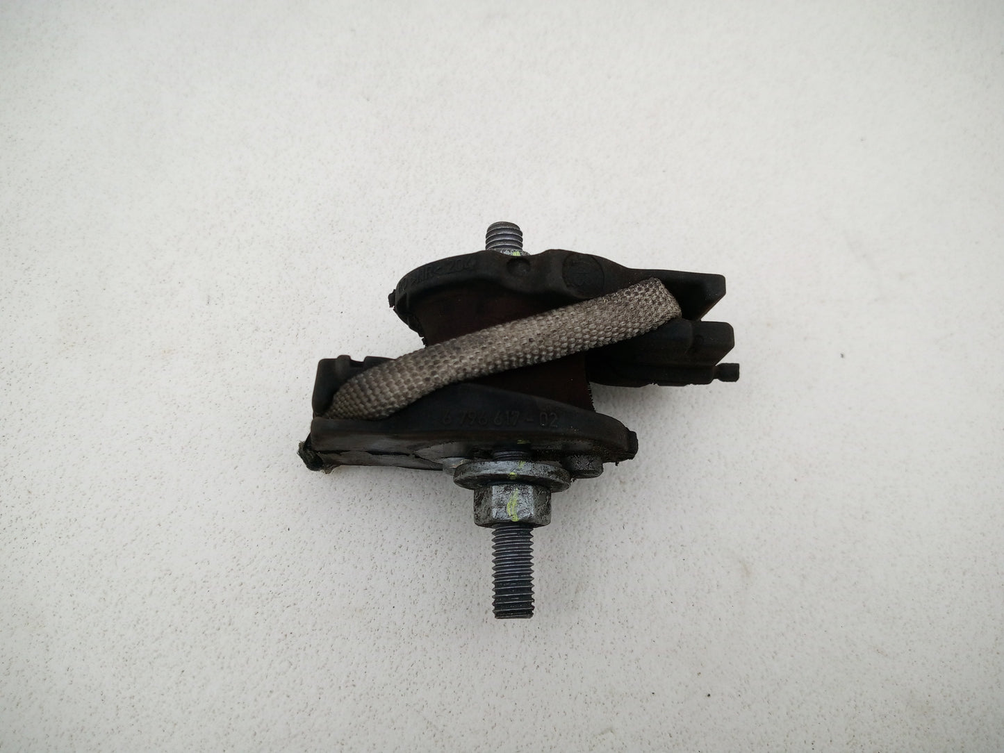 Transmission Mounting Bracket 1