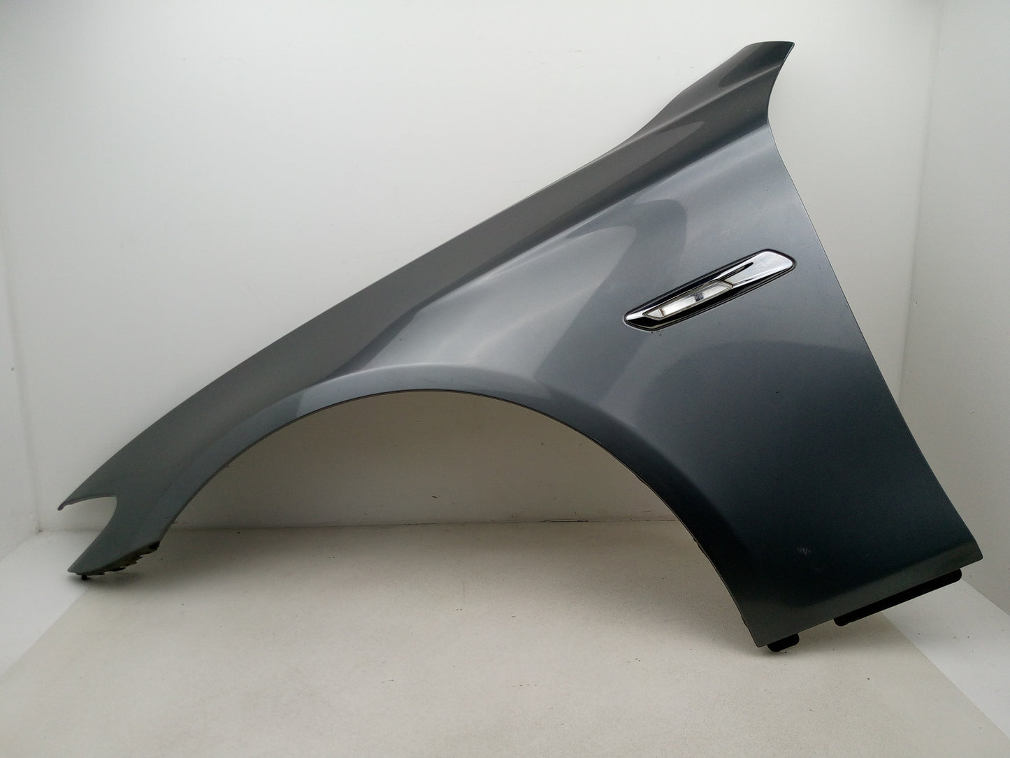 Wing Front LH 1