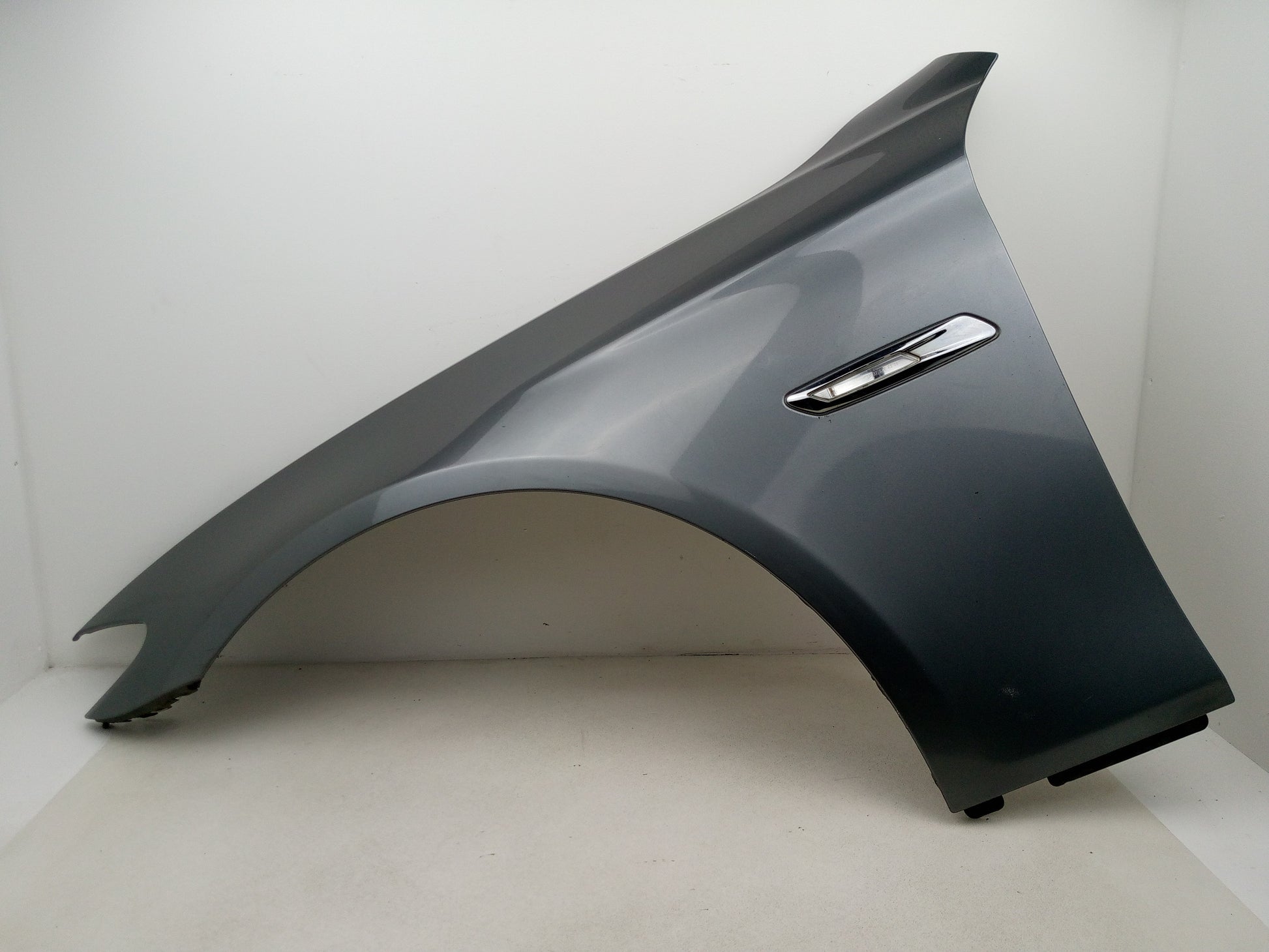Wing Front LH 1
