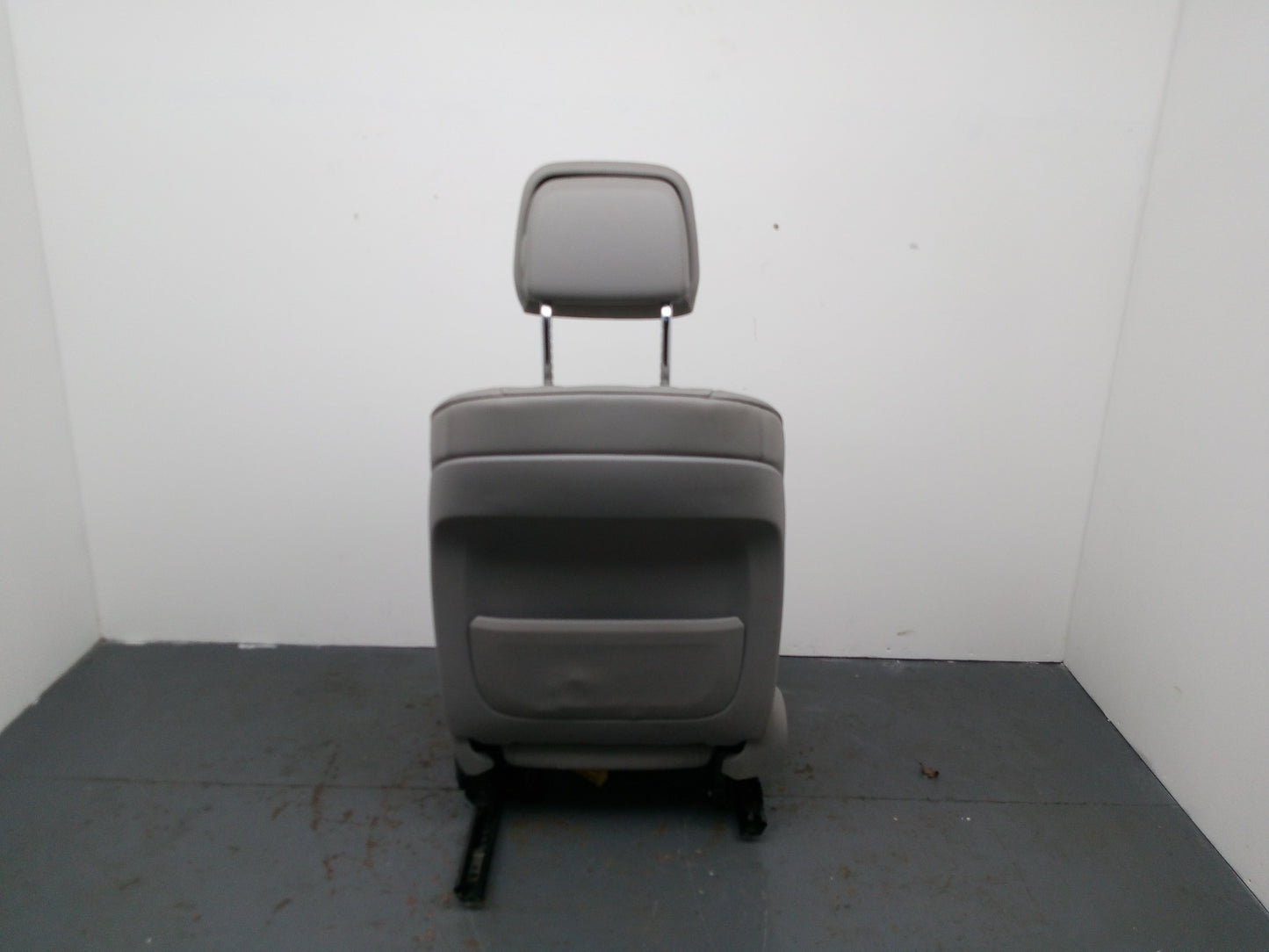 Seat Base Front RH 7