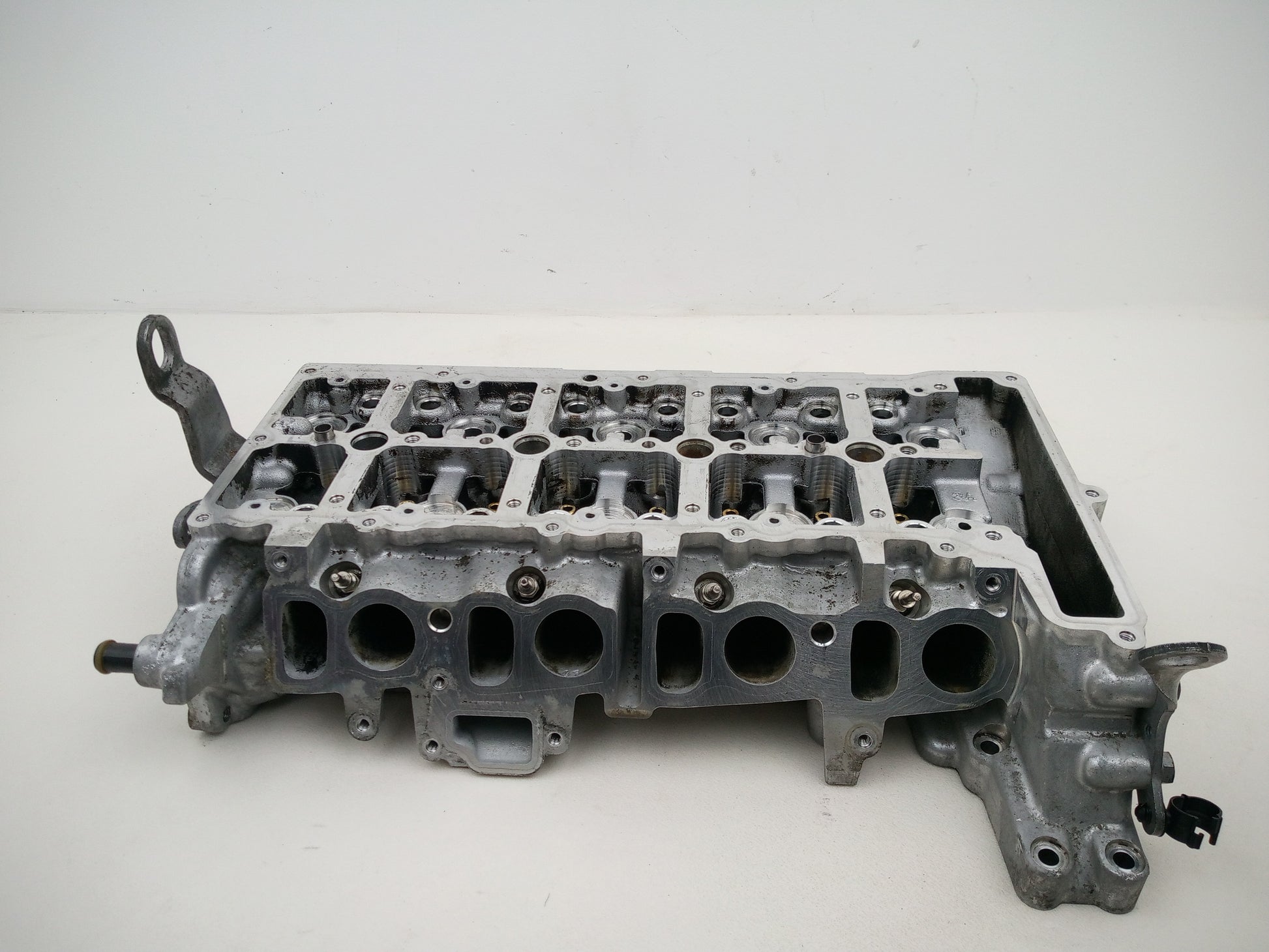Camshaft Cover  1