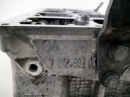Camshaft Cover  7