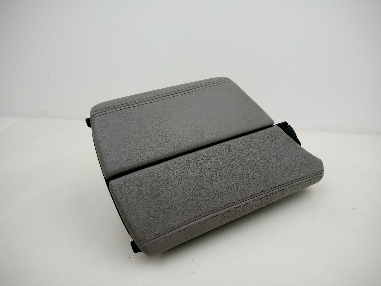 Centre Console Armrest 1