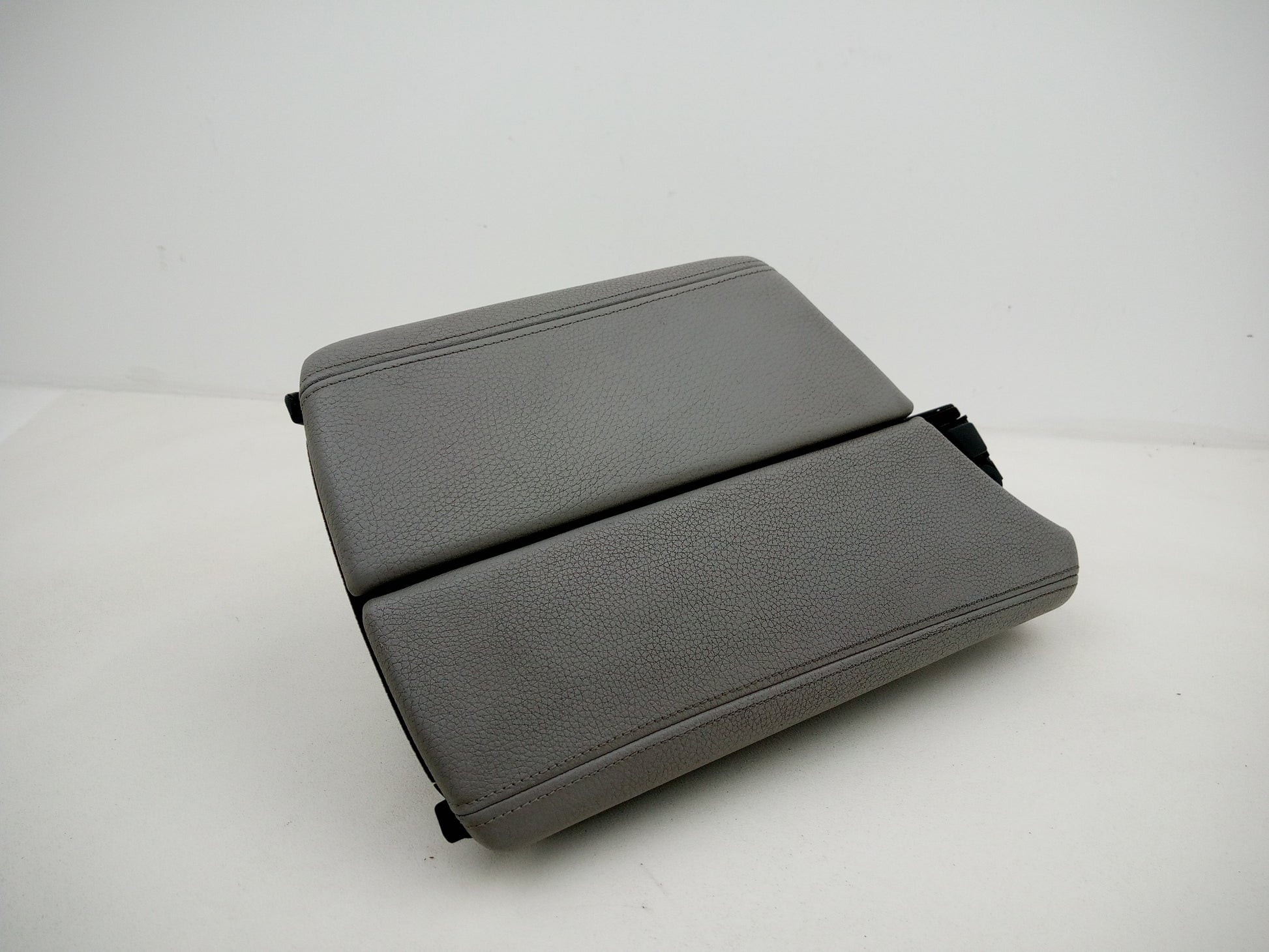Centre Console Armrest 1
