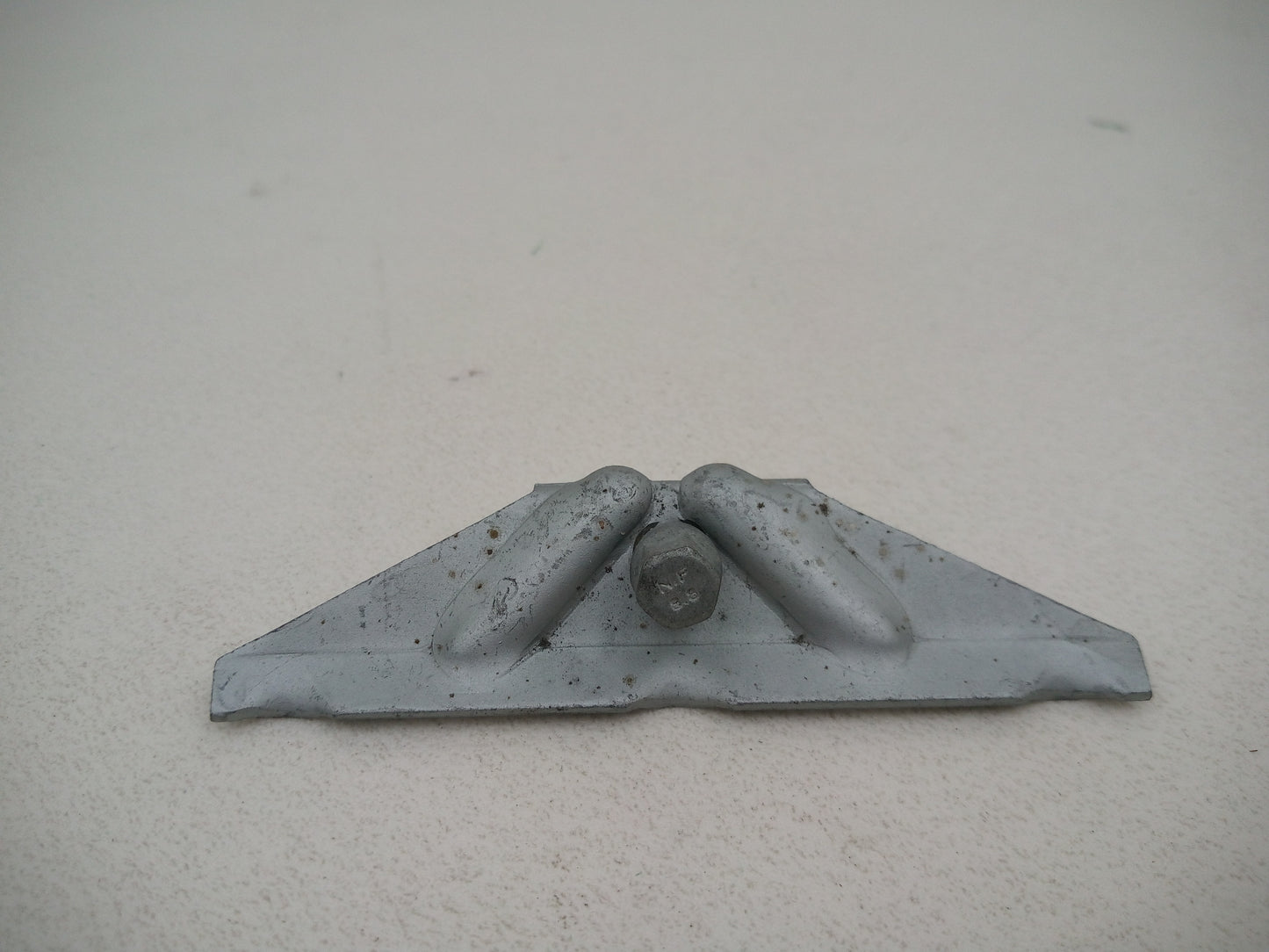Exterior bracket 1