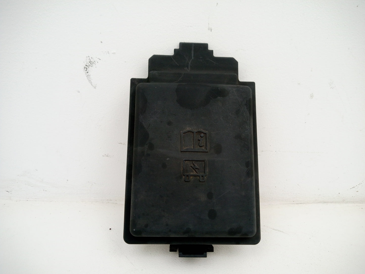 Front Fuse Box 1