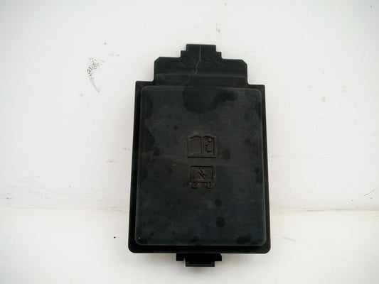 Jaguar Xe X760 Fuse Box Cover 2015 Gx73-14a076-Da Oem Genuine