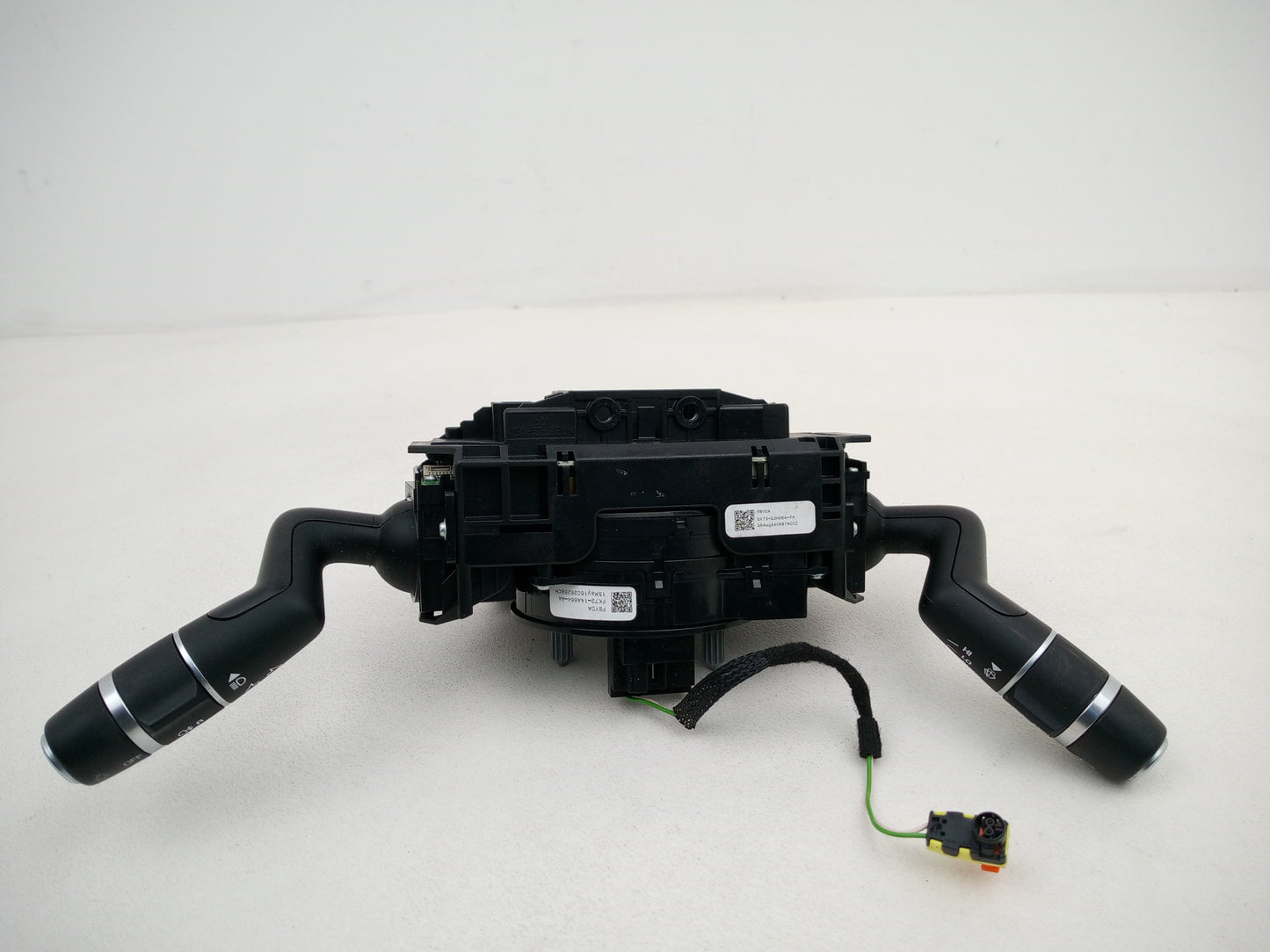 Wiper Stalk, Cruise Control, Gear Selector Stalk  1