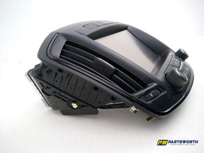 Radio - DAB/CD Player, Display screen + Facia  6