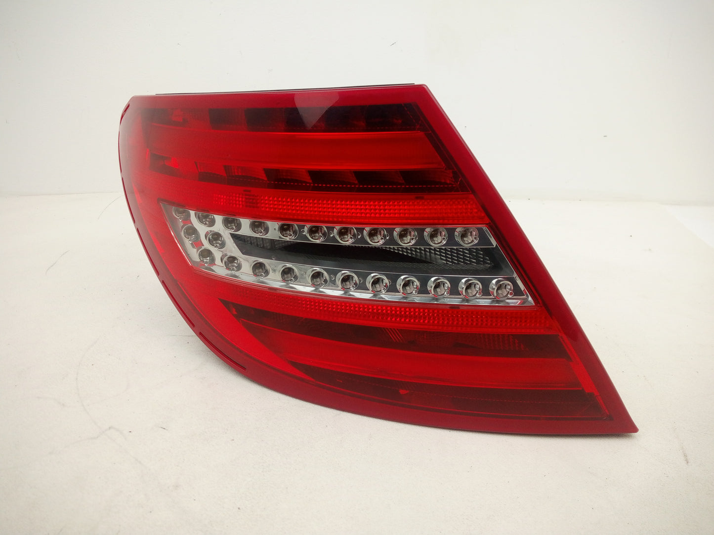 Mercedes C Class Tail Light Rear Lamp N/S 2011-2015 4 Door Saloon Lh 2049060403