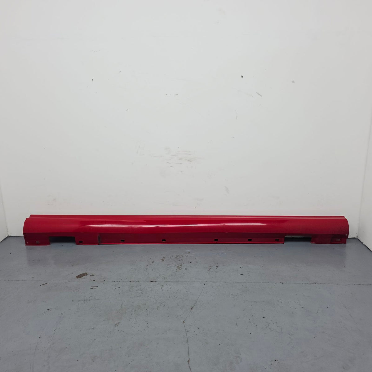 Side Skirt RH 1