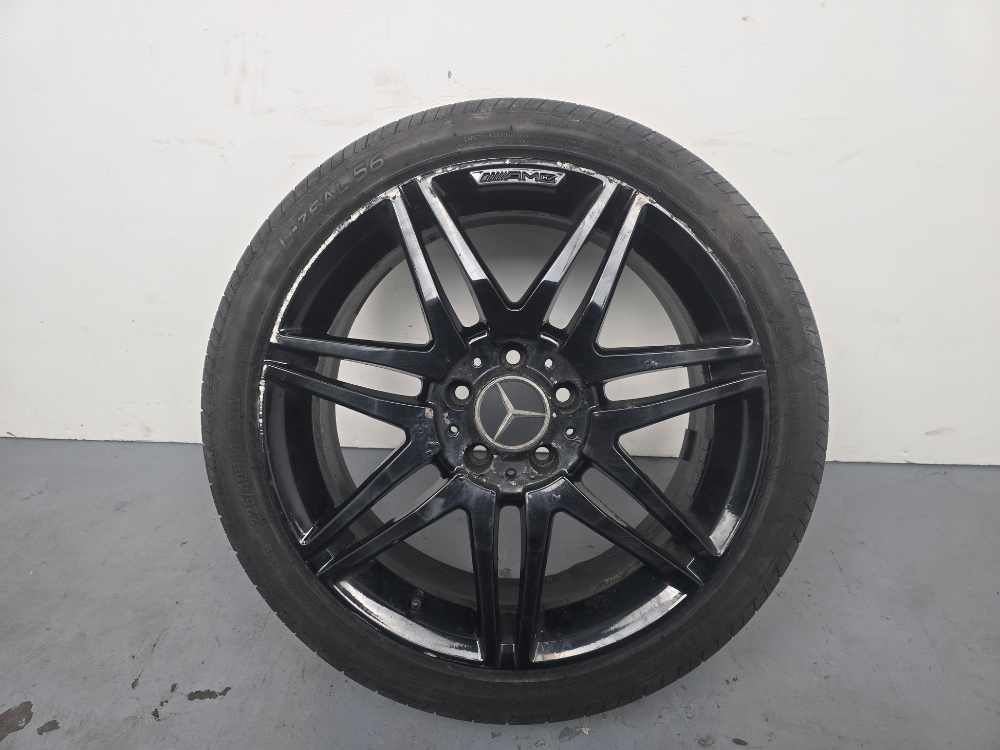 Mercedes-Benz C Class Amg W204 Front 7.5j Alloy Wheel Black A2044010604