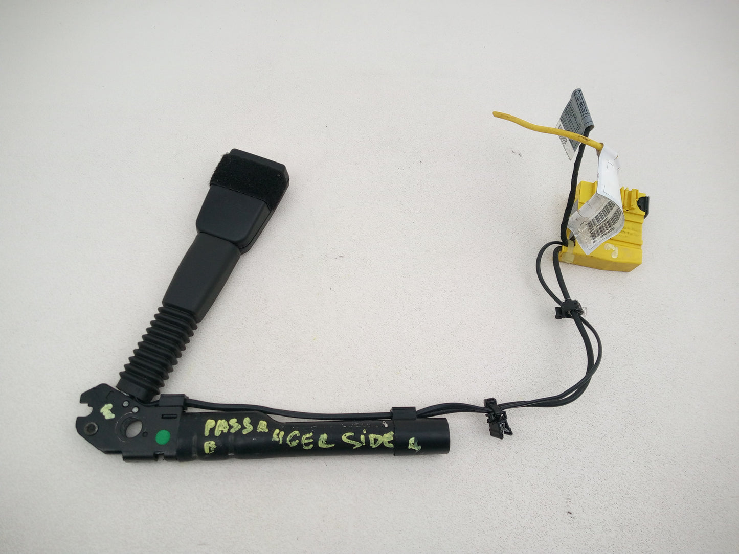 Seat Belt Front LH 1