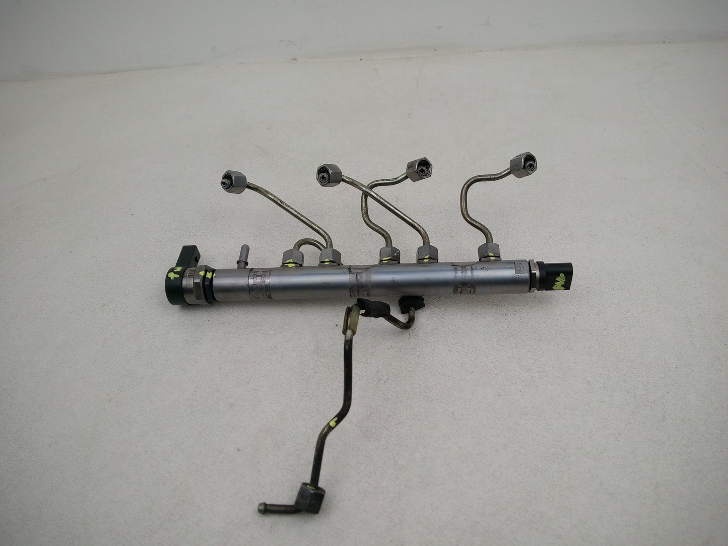 Fuel Rail 1