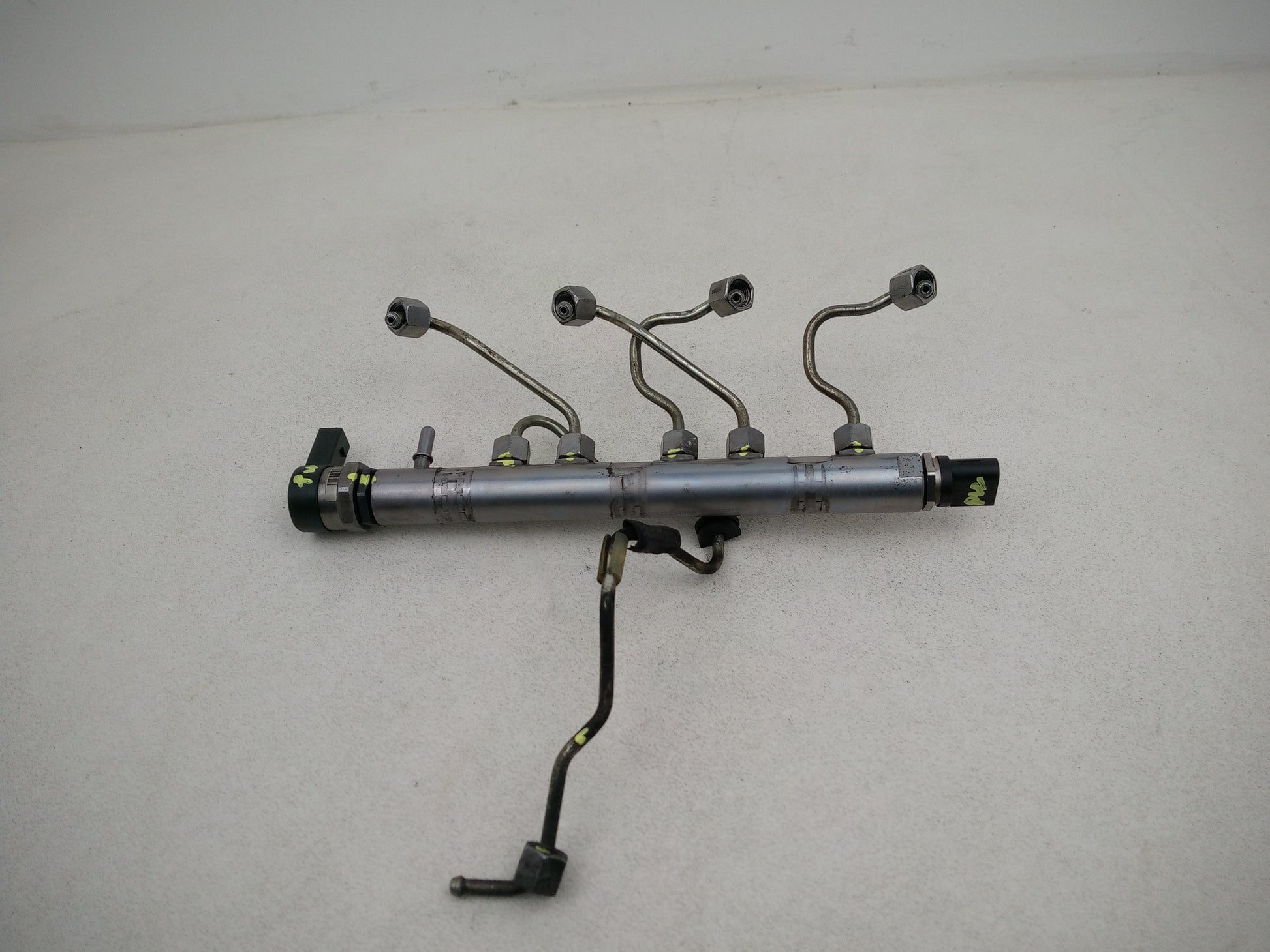 Fuel Rail 1