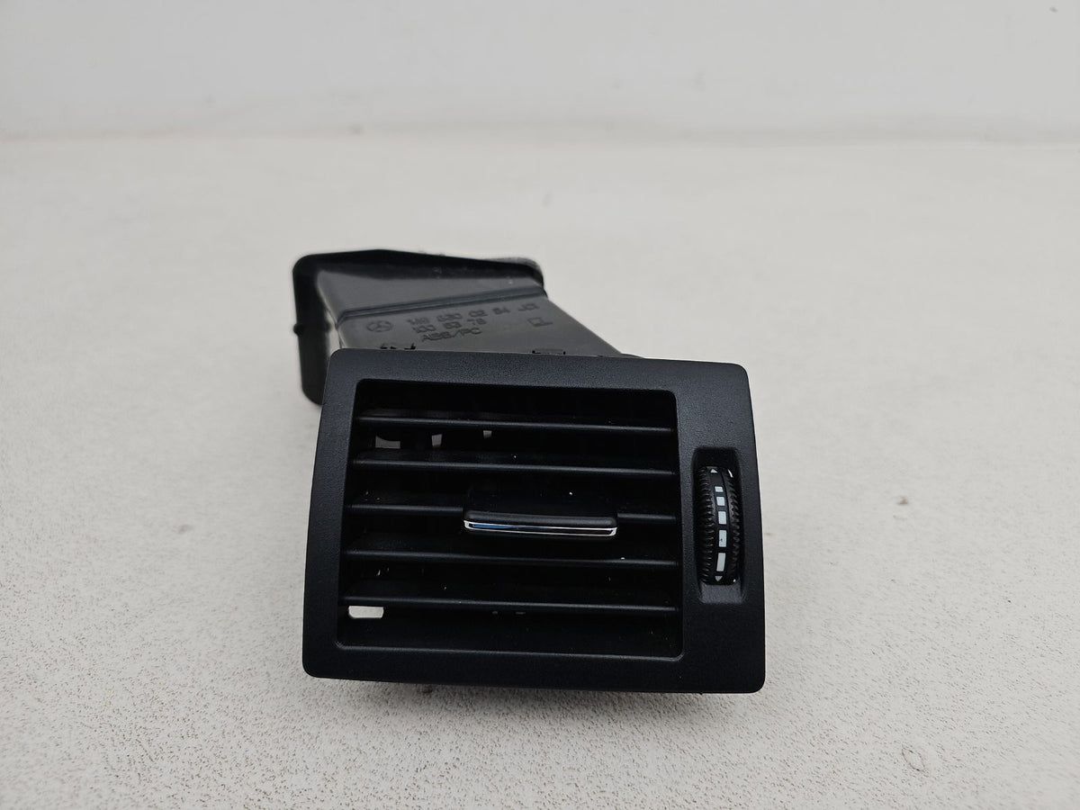 Dashboard Trim With Air Vent  1