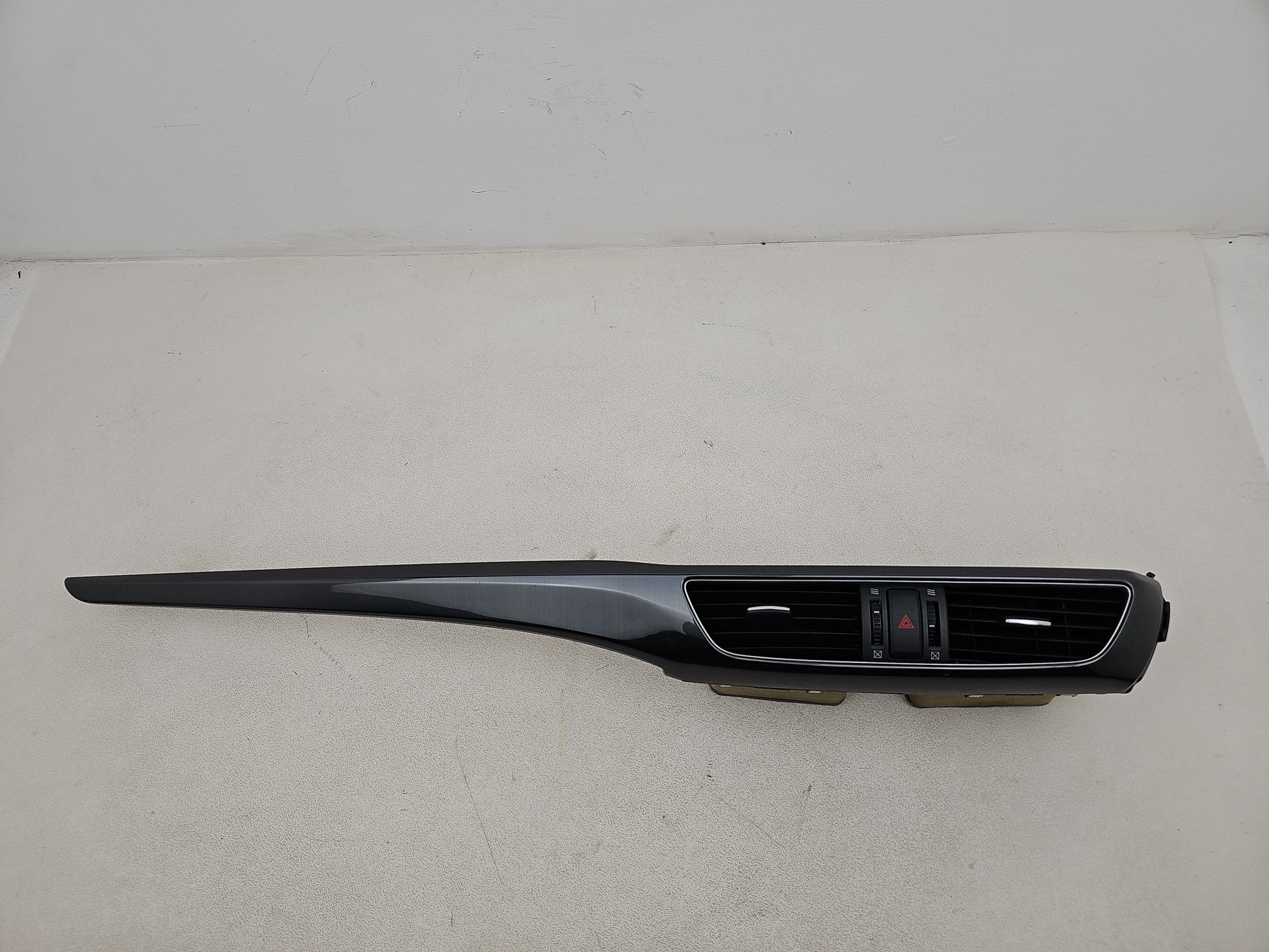 Dashboard Trim With Air Vent  1