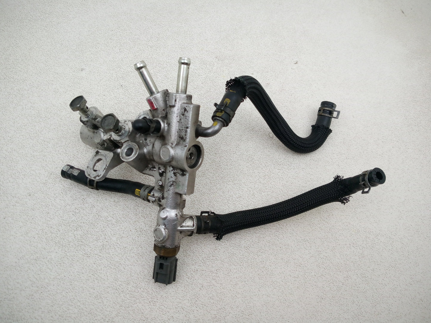 High pressure fuel pump 1