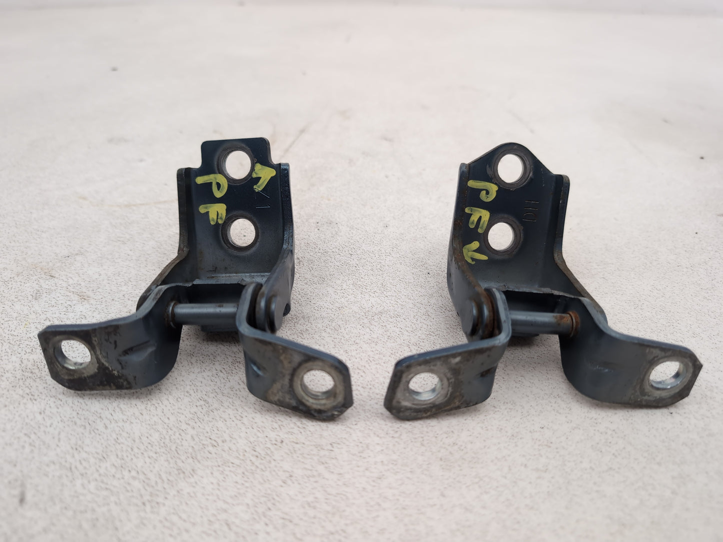 LH Front Door Hinge Pair  1