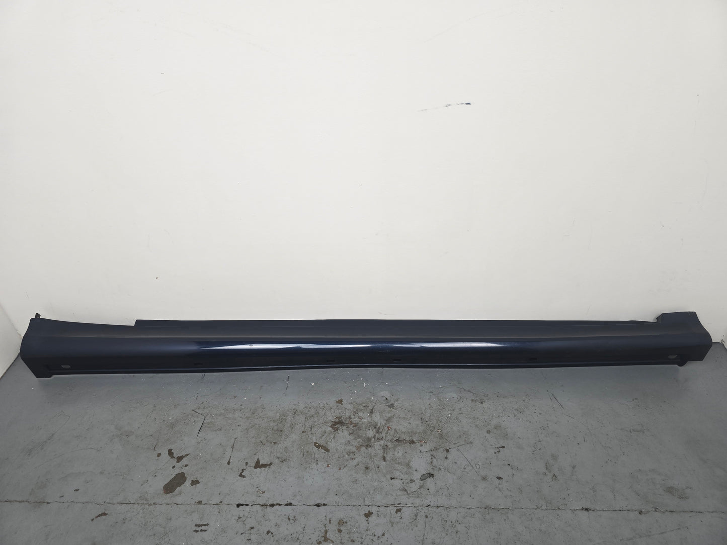 Side Skirt RH 1