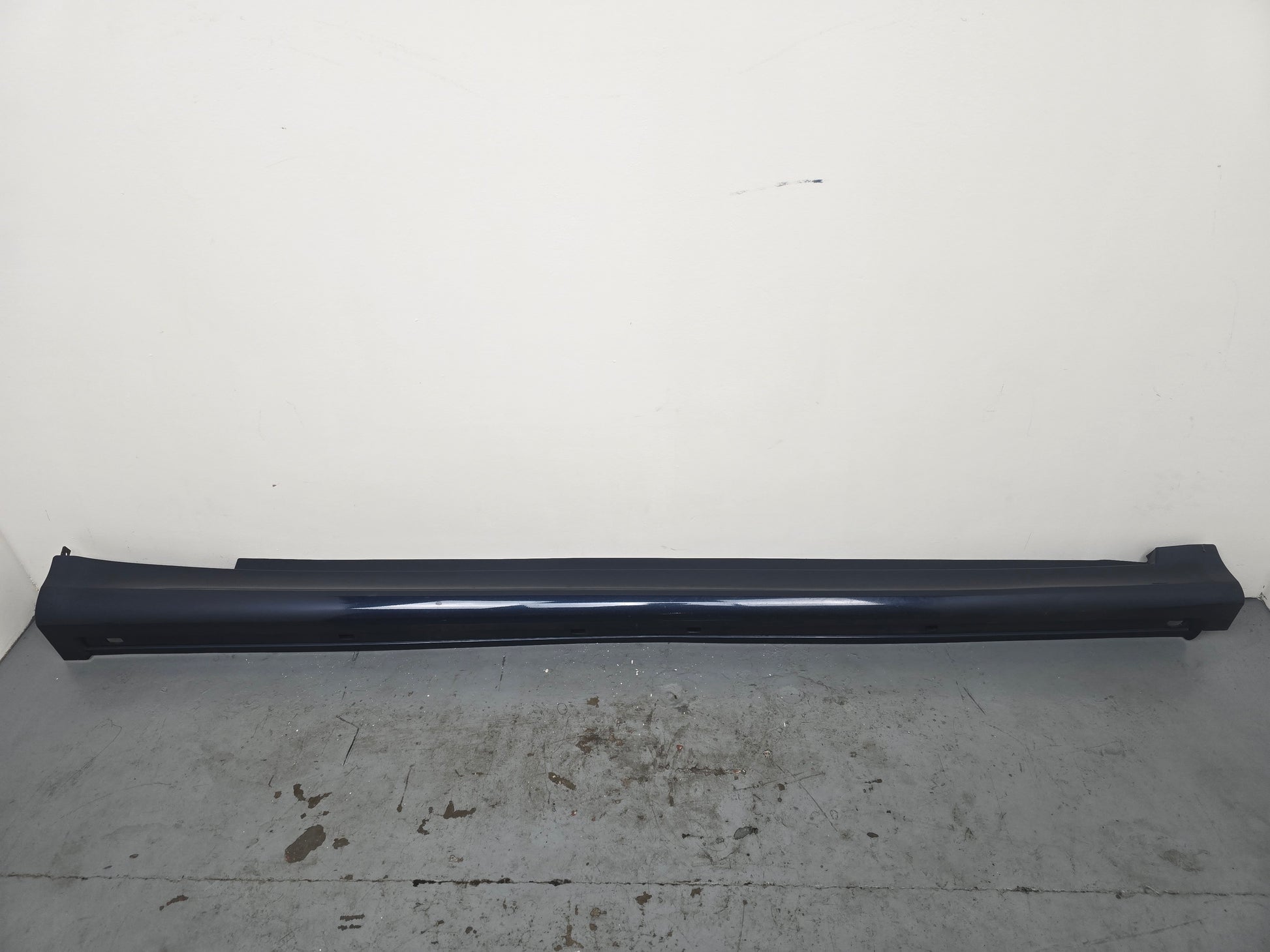 Side Skirt RH 1