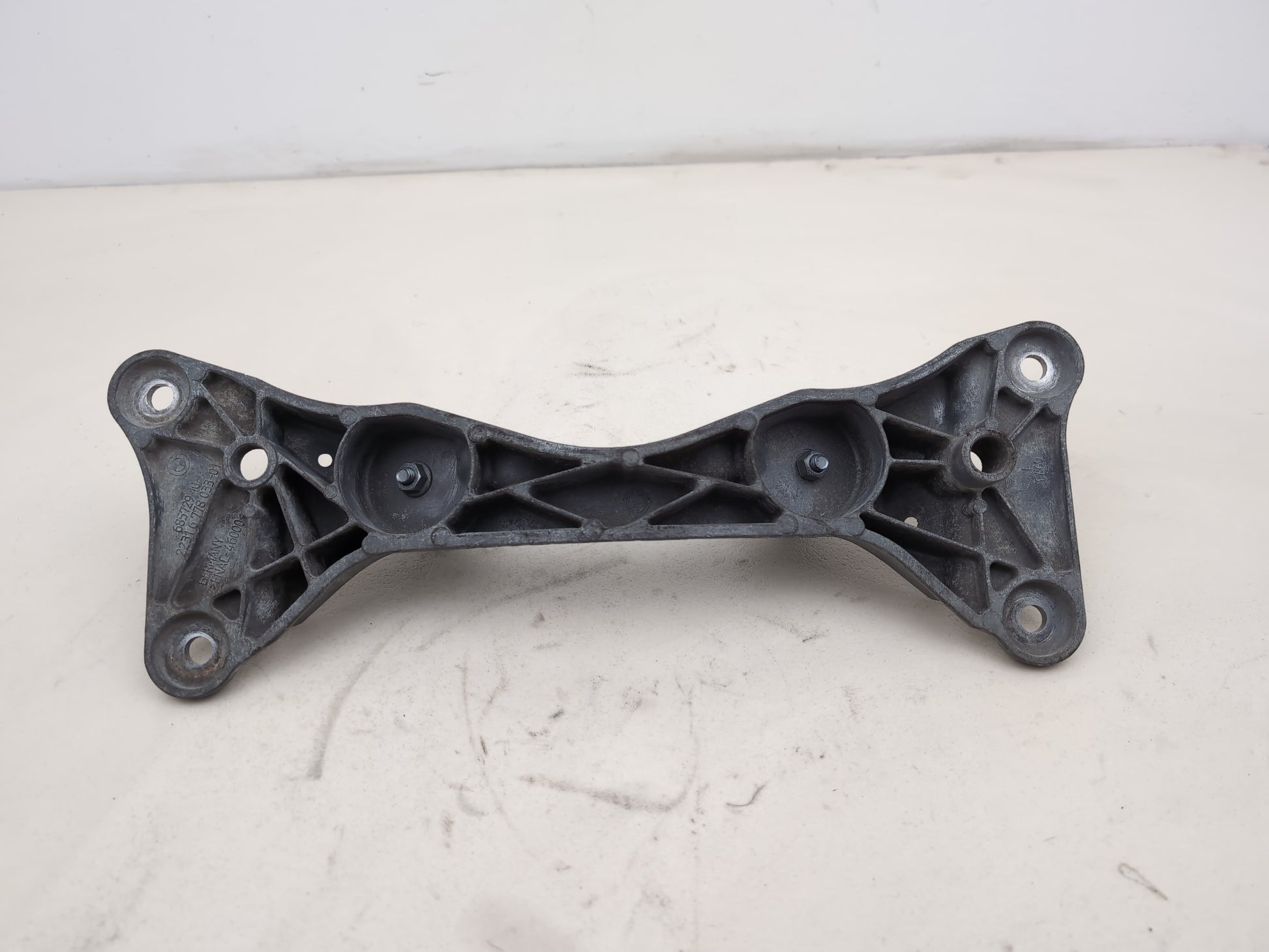 Transmission Mounting Bracket 1