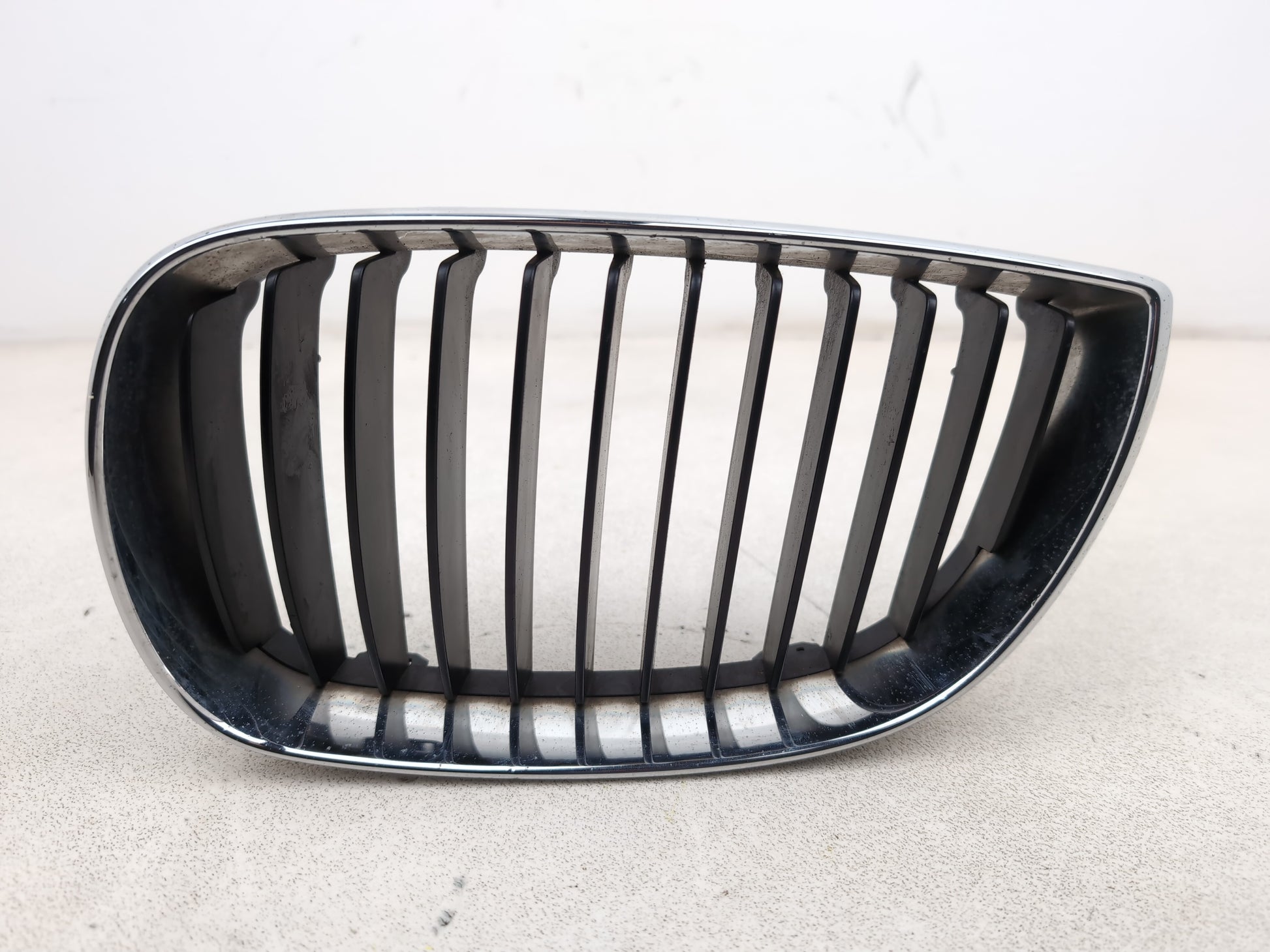 Grille Front 1