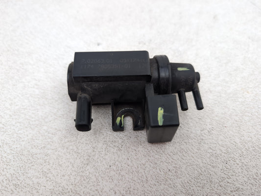 Bmw E60n E61n E81 E87n E90 E90n E91 E91n E92 Pressure Conventer 7805391