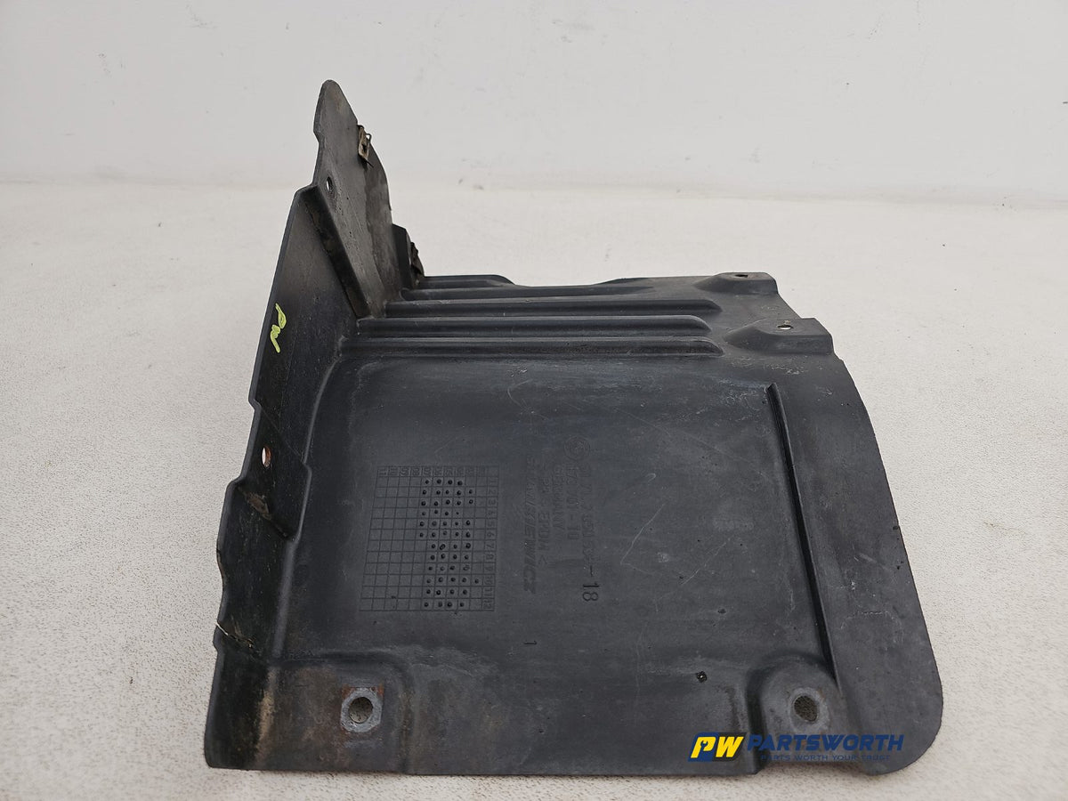 Moulding Wheel Arch Front RH 1