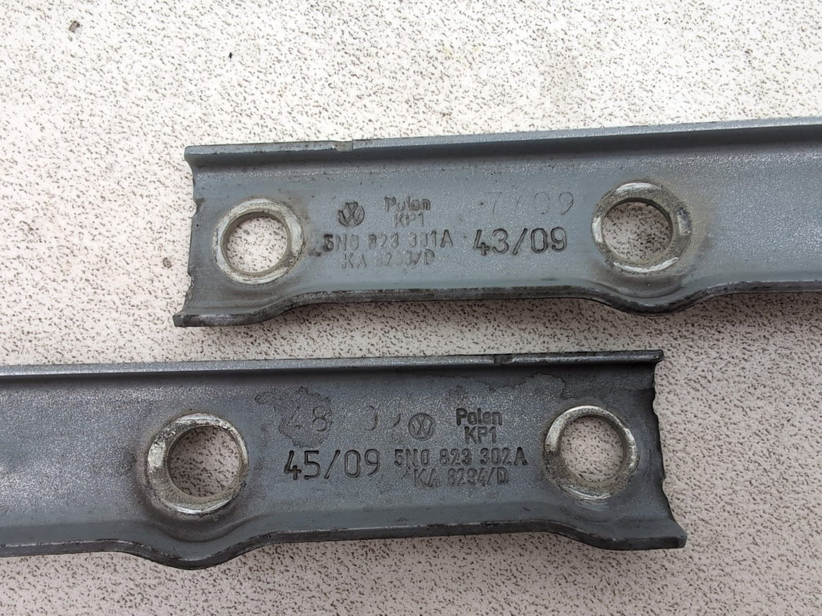 Bonnet Hinges 6