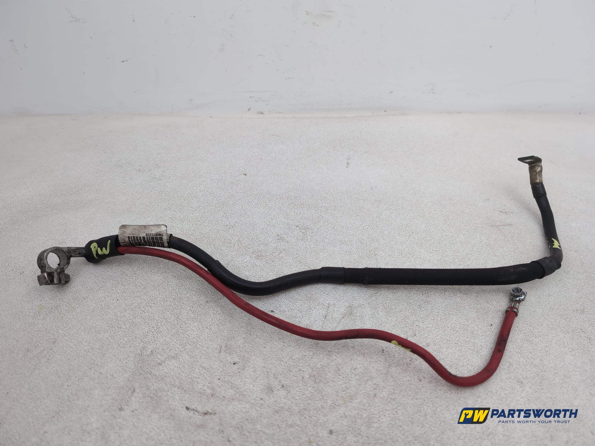 High Voltage Battery Charging Cable 1