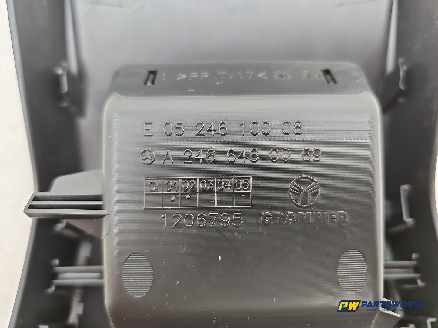Centre Console Trim  7