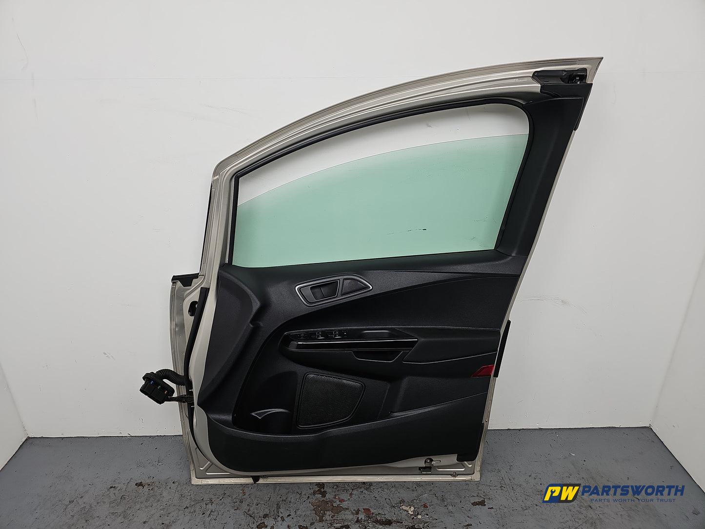 Door Front RH 7