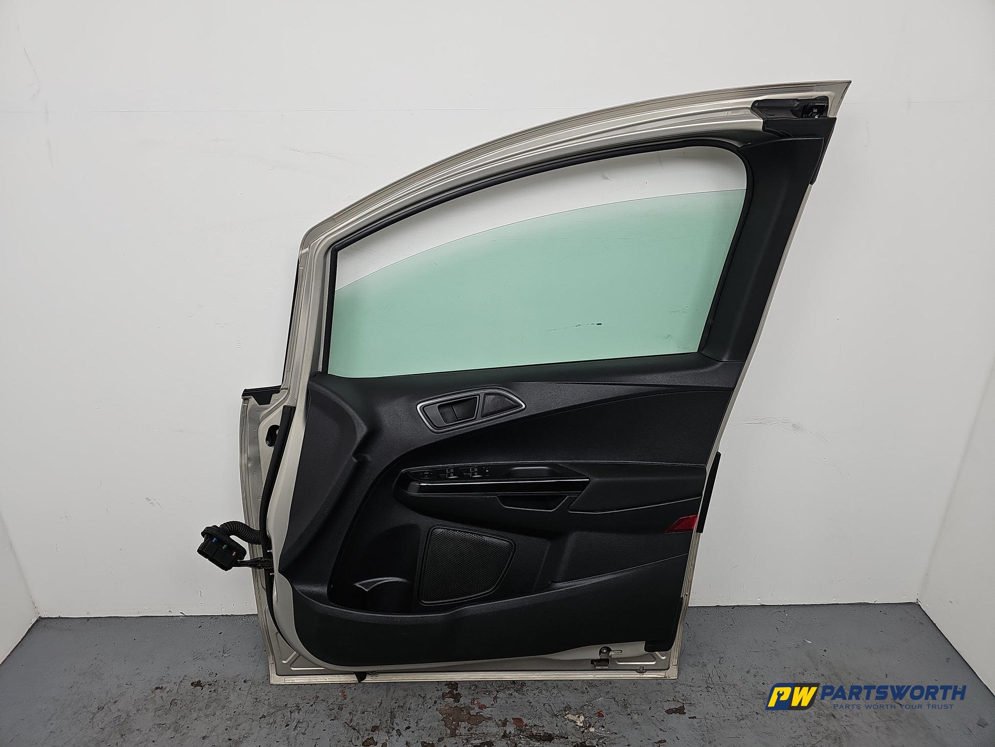 Door Front RH 7