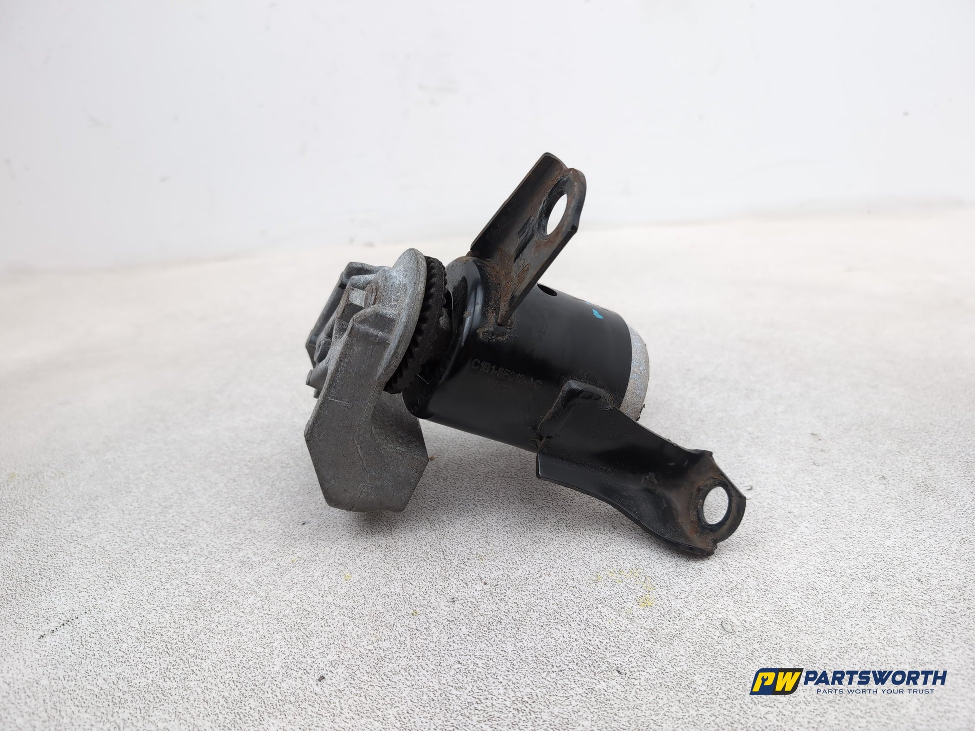 Engine Mounting Bracket 1