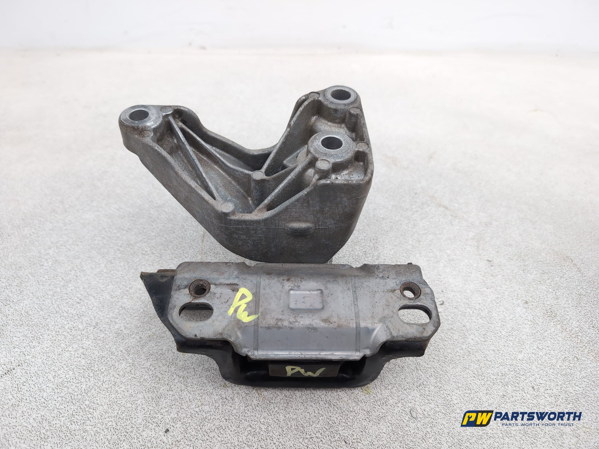 Engine Mounting Bracket 1