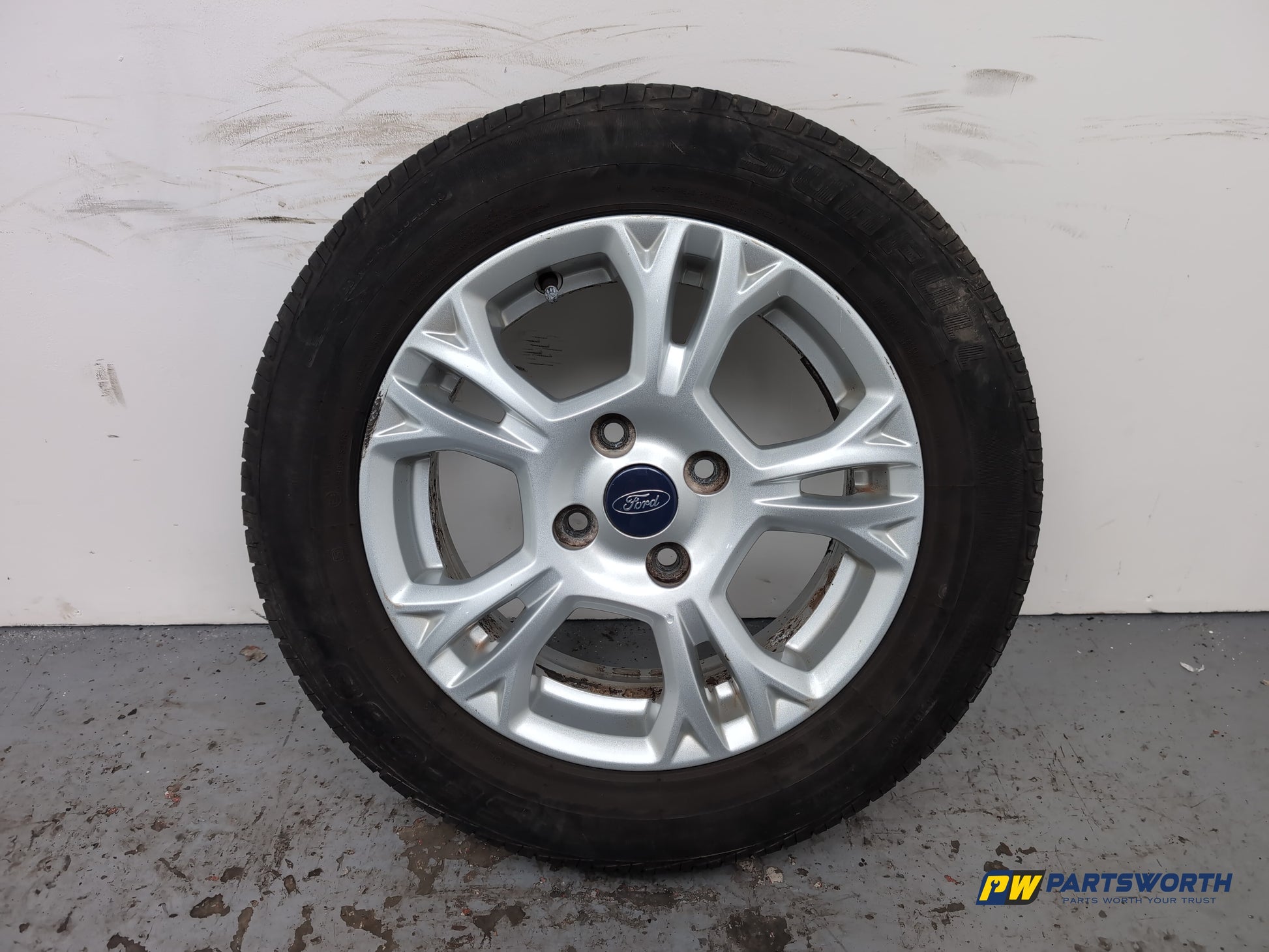 Ford Fiesta / B-Max Zetec Turbo Alloy Wheel 195/60 R15 6jx15h2 2012-2017