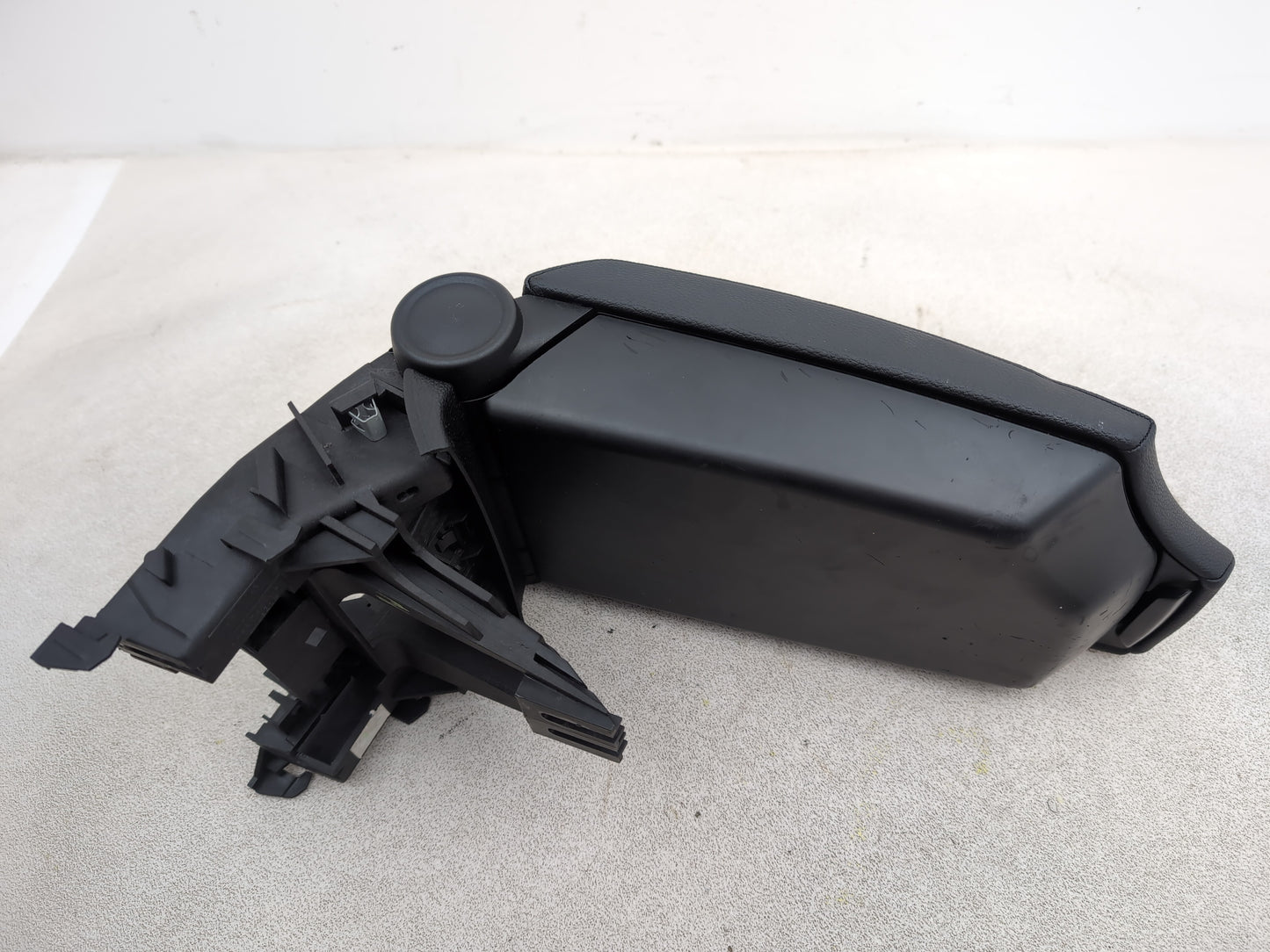 Centre Console Armrest 7