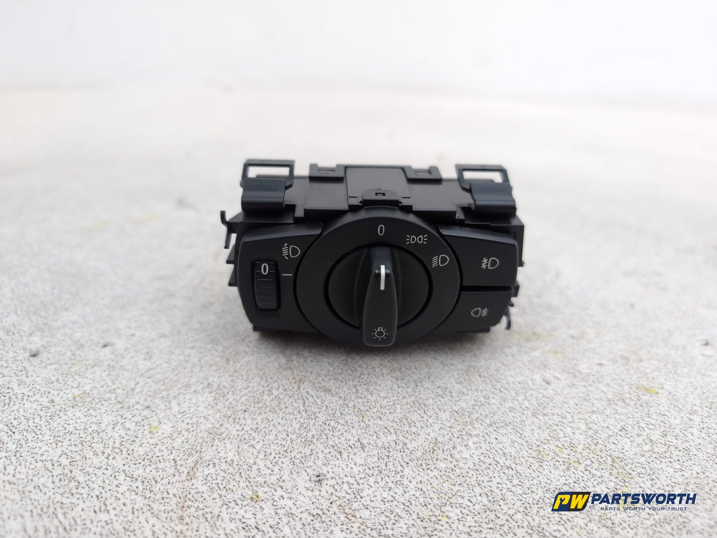 Switch Headlamp 1