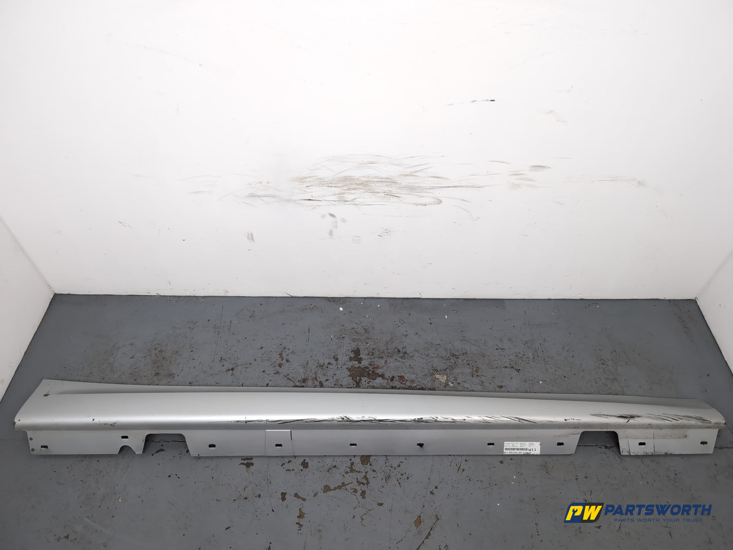 Side Skirt RH 1