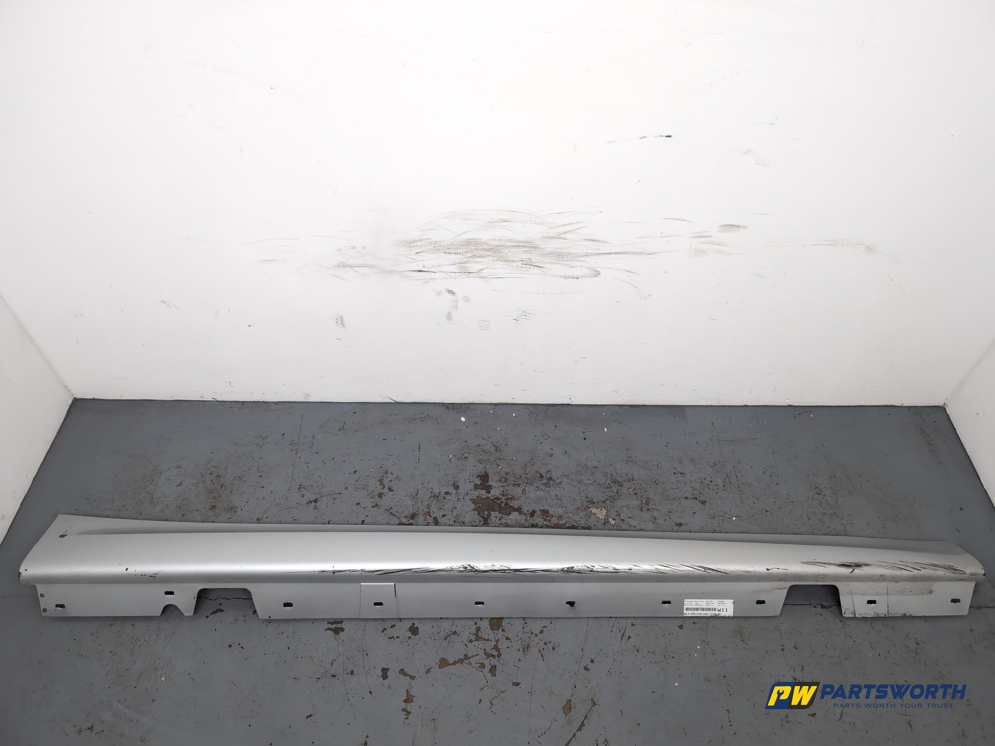 Side Skirt RH 1