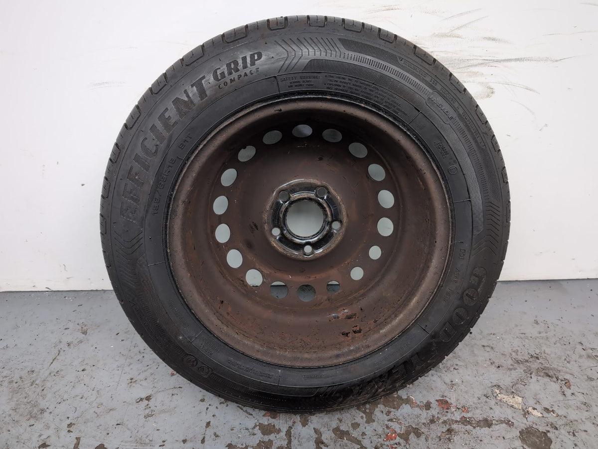 Space Saver Spare Wheel and Tool Kit  6