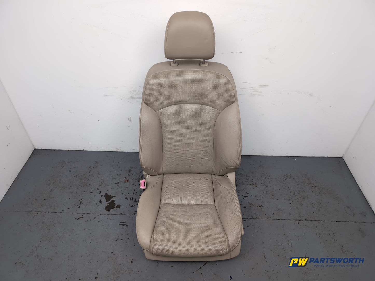 Seat Front RH 1