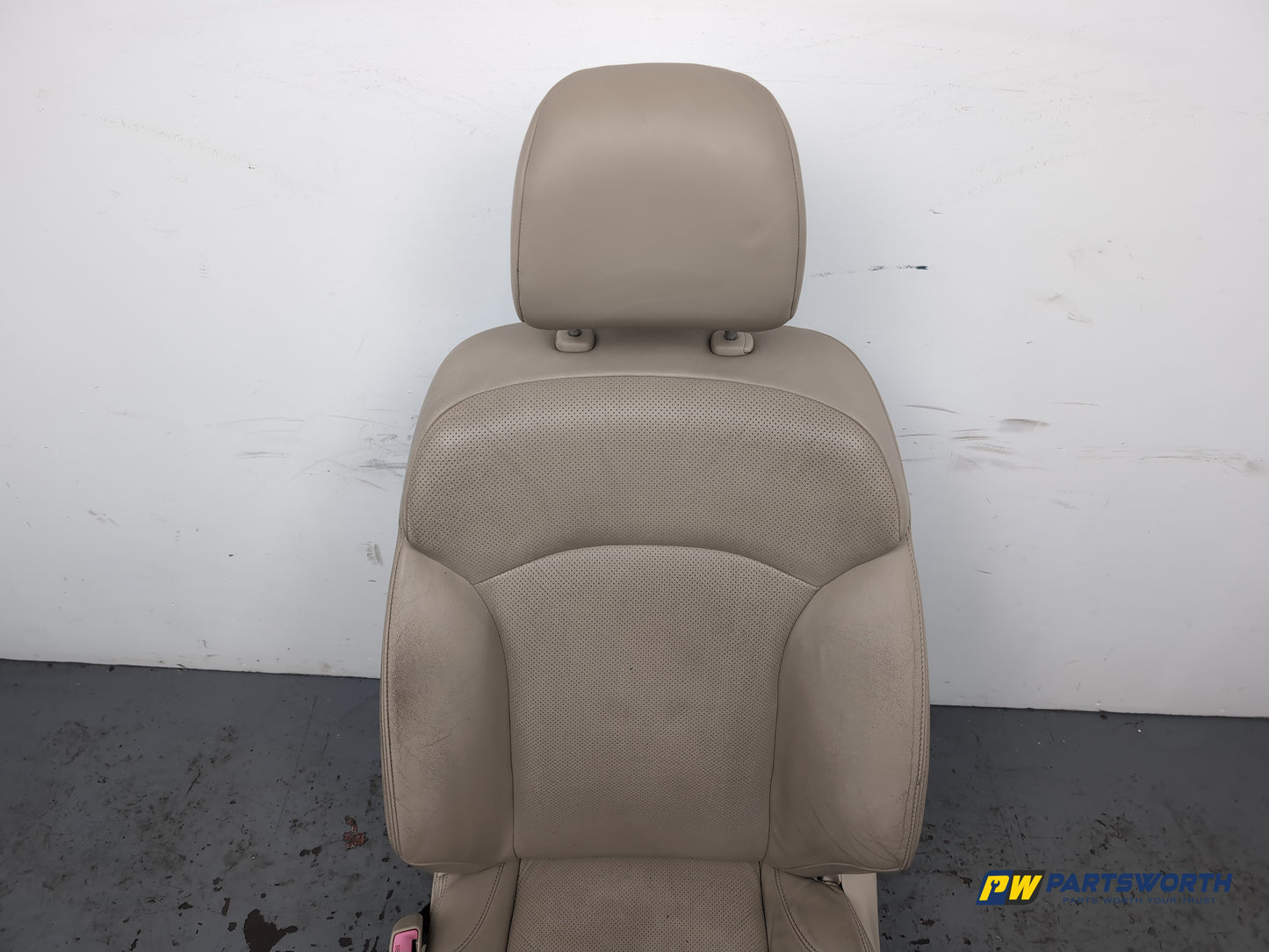 Seat Front RH 7